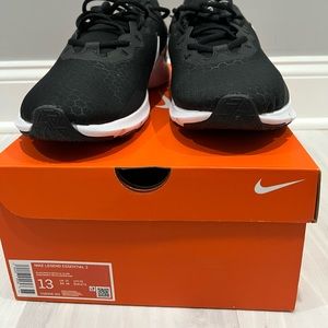 Nike Mens training shoe NWT!!